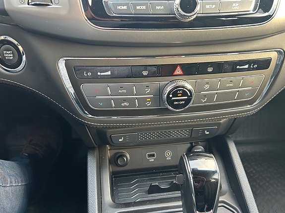 SsangYong Rexton Sports 19 of 27