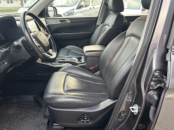 SsangYong Rexton Sports 23 of 27