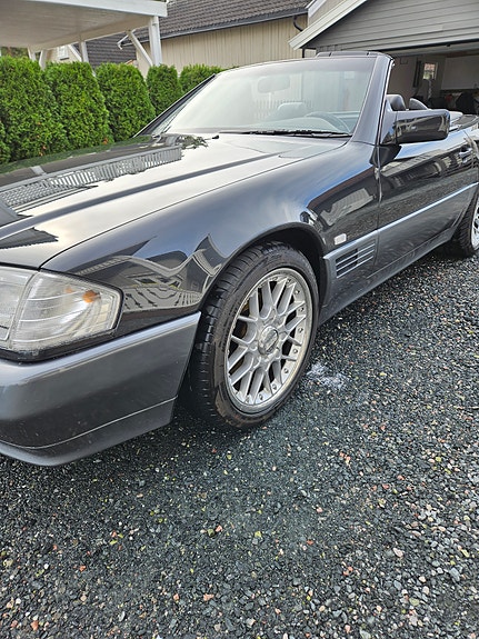 Mercedes-Benz 300 SL 2 of 23