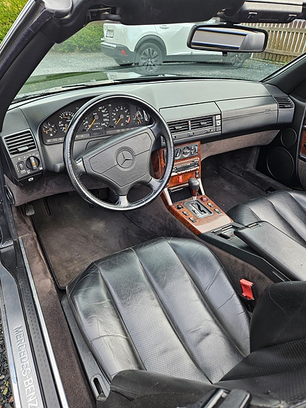 Mercedes-Benz 300 SL 13 of 23