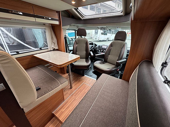 Weinsberg R58 Fransk løsning | takseng 19 of 25