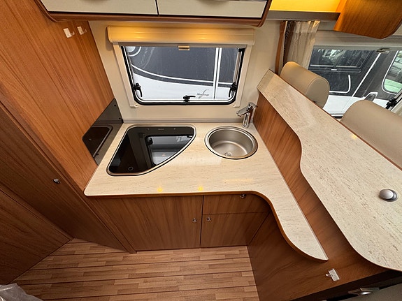 Weinsberg R58 Fransk løsning | takseng 13 of 25