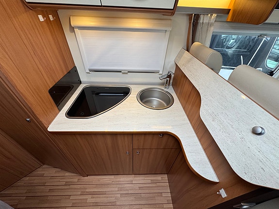 Weinsberg R58 Fransk løsning | takseng 14 of 25