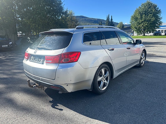 Honda Accord 3 of 6
