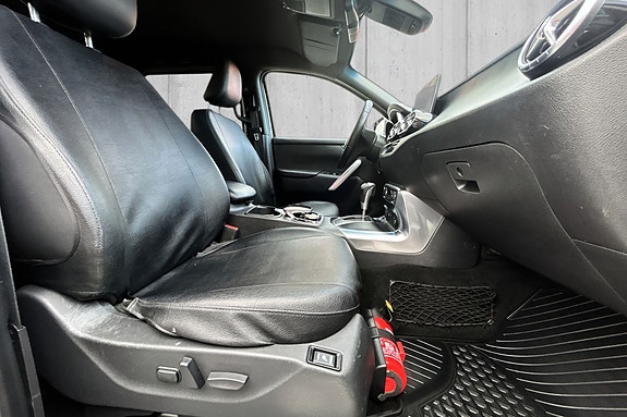 Mercedes-Benz X250 d 13 of 26