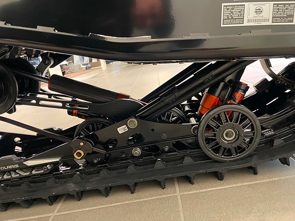 Polaris Indy VR1 9R Dynamix 5 of 6