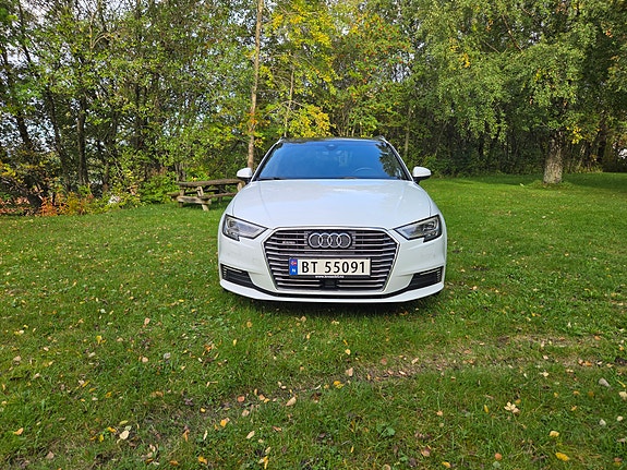 Audi e-tron 5 of 30