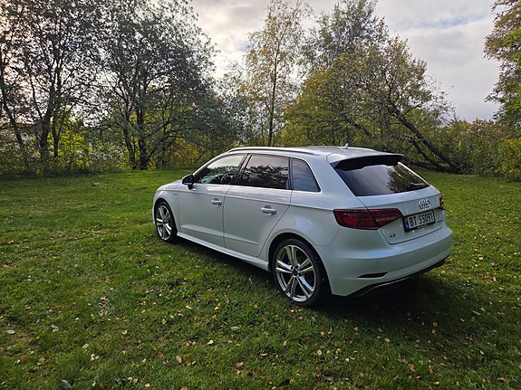 Audi e-tron 15 of 30
