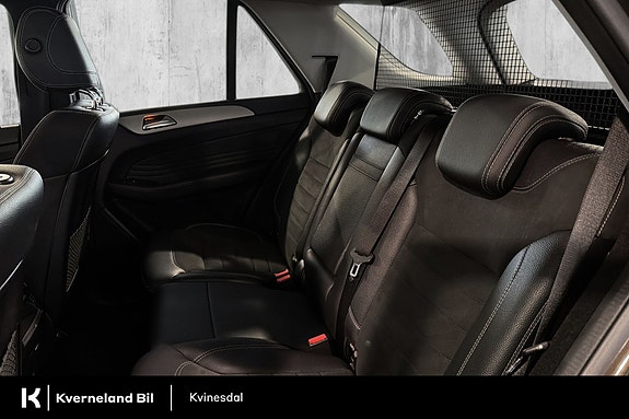 Mercedes-Benz ML250 12 of 29