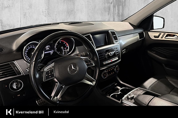 Mercedes-Benz ML250 11 of 29