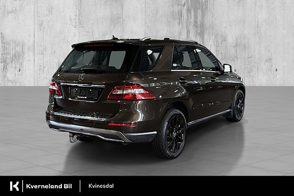 Mercedes-Benz ML250 5 of 29