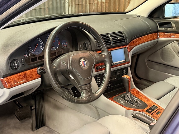 Alpina B10 25 of 30
