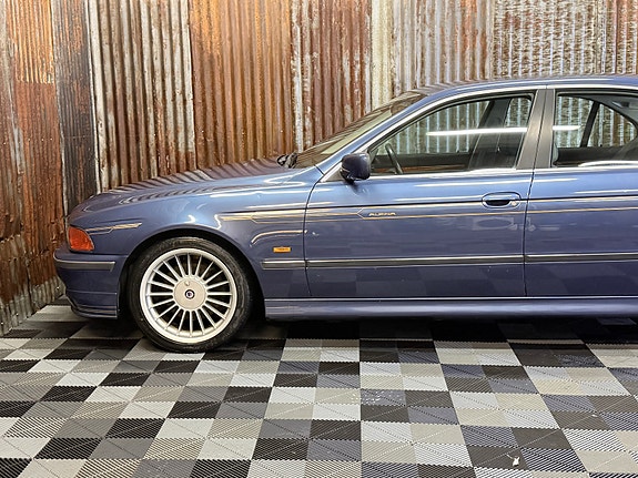 Alpina B10 16 of 30