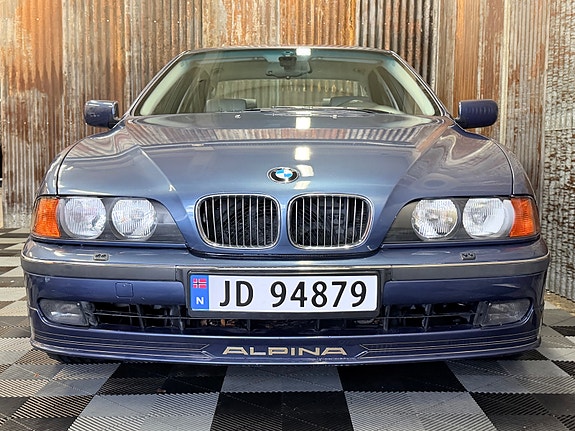 Alpina B10 11 of 30