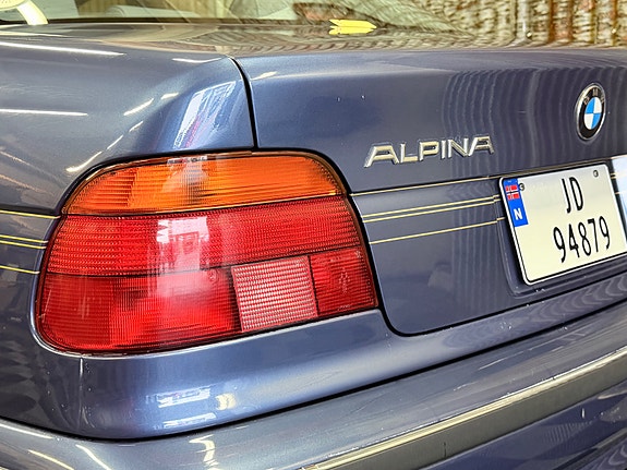 Alpina B10 21 of 30