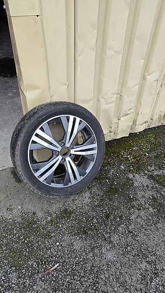 Volkswagen Caddy Alltrack 11 of 15