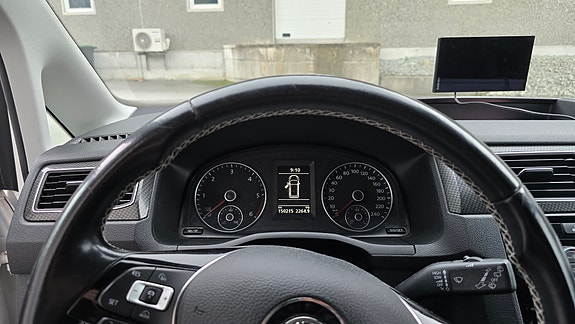 Volkswagen Caddy Alltrack 8 of 15