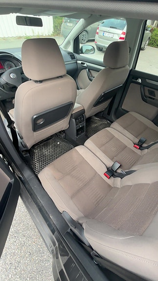 Volkswagen Touran 5 of 14