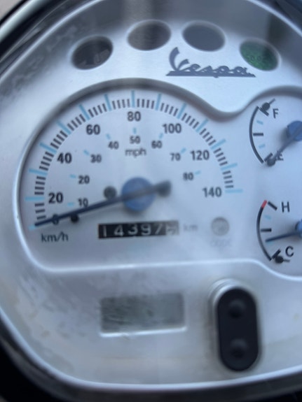 Vespa Granturismo 125 3 of 18
