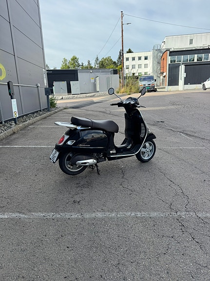 Vespa Granturismo 125 18 of 18