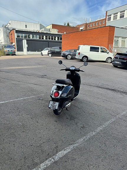 Vespa Granturismo 125 17 of 18