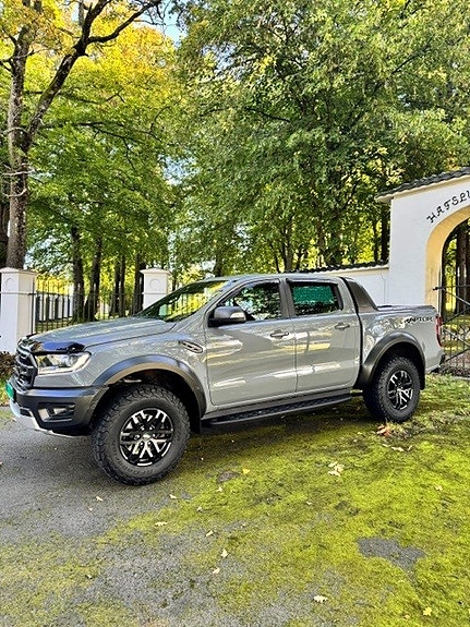 Ford Ranger Raptor 4 of 15