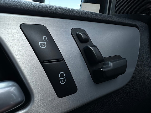 Mercedes-Benz ML250 14 of 30