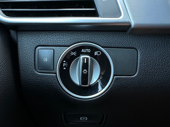 Mercedes-Benz ML250 13 of 30