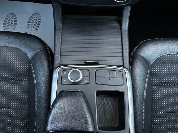 Mercedes-Benz ML250 27 of 30