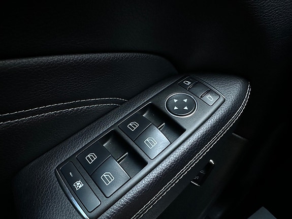 Mercedes-Benz ML250 15 of 30