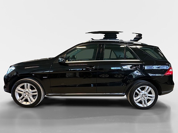 Mercedes-Benz ML250 4 of 30