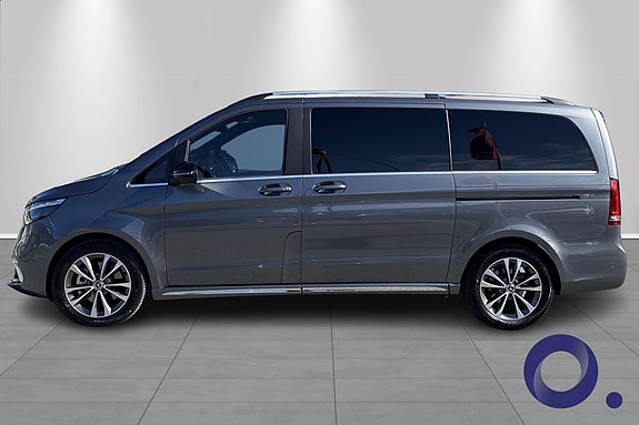 Mercedes-Benz EQV300 2 of 25
