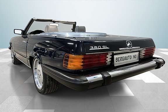 Mercedes-Benz 380 SL 12 of 26