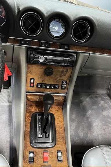 Mercedes-Benz 380 SL 22 of 26