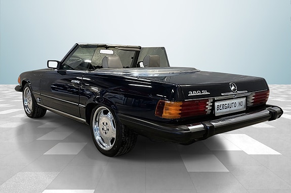 Mercedes-Benz 380 SL 4 of 26