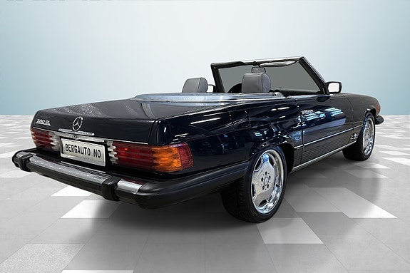 Mercedes-Benz 380 SL 10 of 26