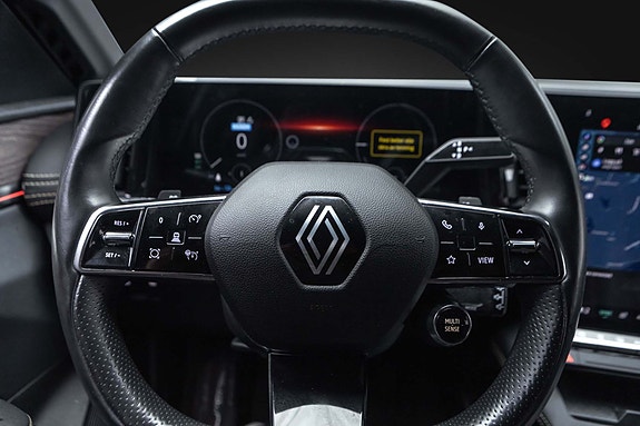 Renault Megane E-Tech 10 of 29