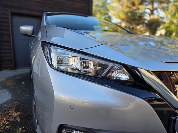 Nissan Leaf 7 of 24