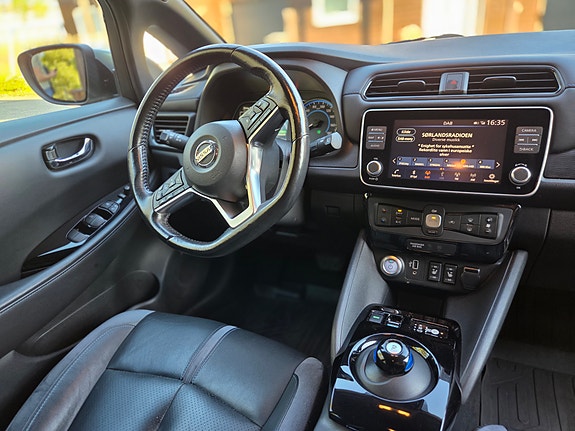 Nissan Leaf 19 of 24