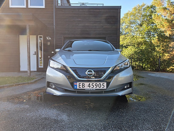 Nissan Leaf 4 of 24