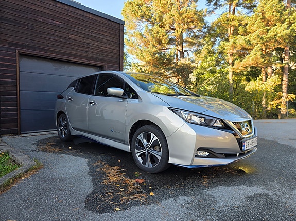 Nissan Leaf 8 of 24