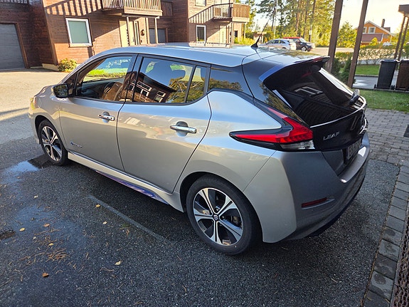 Nissan Leaf 13 of 24