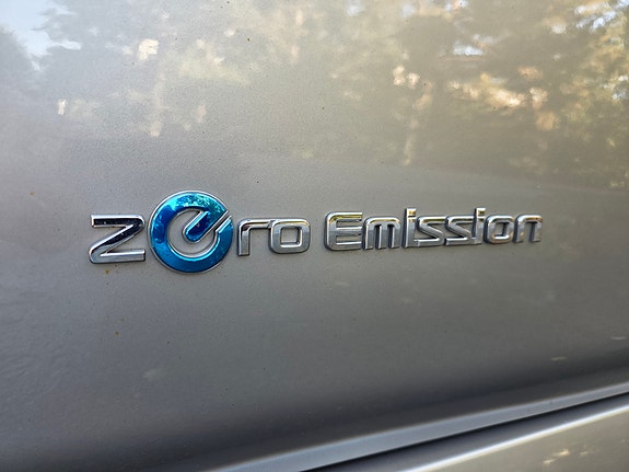 Nissan Leaf 11 of 24