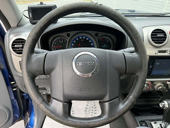 Isuzu D-max 11 of 30