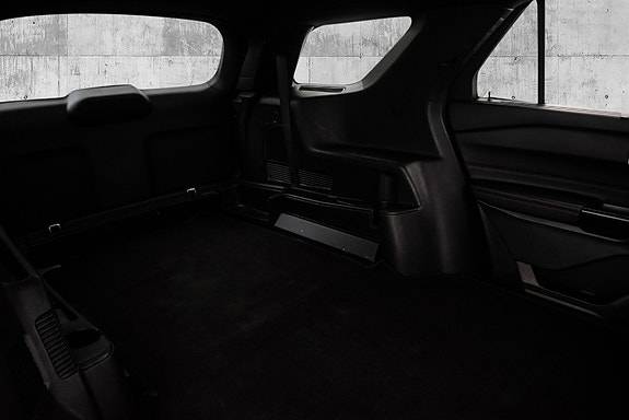 Ford Explorer 24 of 27