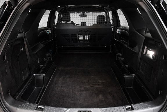 Ford Explorer 9 of 27