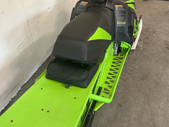 Arctic-cat M8000 153 4 of 8