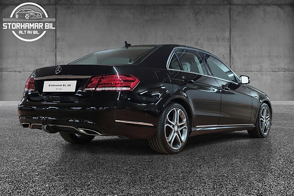 Mercedes-Benz E250 11 of 30