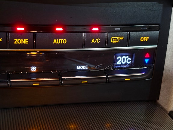 Mercedes-Benz E250 28 of 30