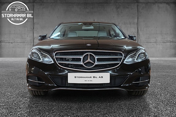 Mercedes-Benz E250 3 of 30